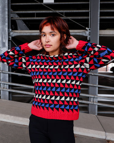 Vintage 80s handknitted wool sweater with a geometric pattern wool in red, white and blue (tight sleeves) | XXS