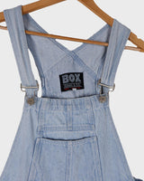 This vintage 90s denim blue dungaree is made for denim-lovers! An adjustable length gives you the freedom to style it however you want! 