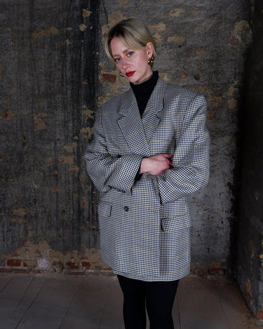 Vintage 90s checkered tartan oversized blazer with shoulder pads (thin) | XL - XXL