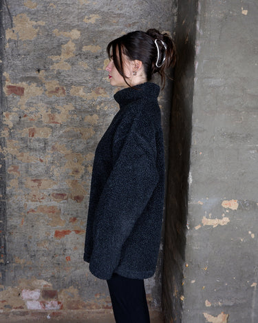 Vintage 90s SOUTH POLE dark grey (almost like black) turtlekneck fleece / teddy sweater | M-L