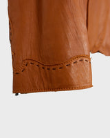 Looking for a spring statement piece? This premium brown lamb leather blazer (thin!) is the answer! With its buttery soft feel, boho stitching details and different leather textures it's a must-have!