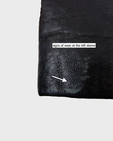 Sleek, edgy, and timeless – this vintage 80s black leather jacket is a true classic.
Made from genuine leather with a clean, structured fit, this piece blends bold 80s energy with modern minimalism. The sharp cut gives that effortlessly cool edge, perfect for everyday wear.
