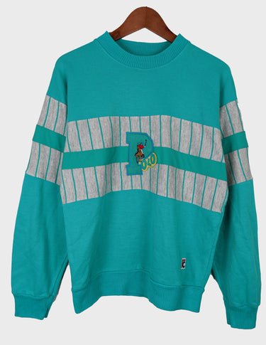 80s vintage Polo sweater serving pure laid back vibes in turquoise/light blue. Vintage like it should be – easy to wear, hard to replace.