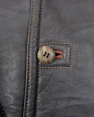 A cold winter won't stand a chance against this premium vintage shearling coat! Crafted in premium-grade black heavy / robust leather, this coat is the perfect option to survive to cold winter days! I promise!