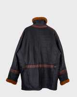 A cold winter won't stand a chance against this premium vintage shearling coat! Crafted in premium-grade black heavy / robust leather, this coat is the perfect option to survive to cold winter days! I promise!