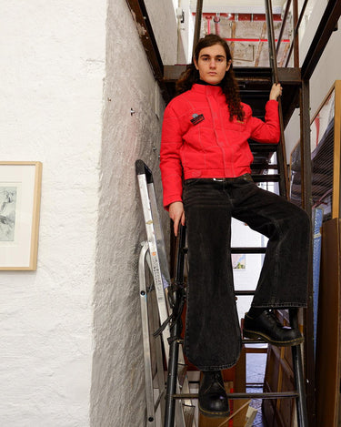 This vintage 90s bomber jacket (thin - recommend it for spring or early autumn) is the perfect choice for racing forward. With its lightweight nylon and insulated design, it's a classic for when you're on the go. Handcrafted with a dash of retro flair, this jacket will have you standing out from the pack!