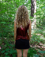 This isn’t just a vest – it’s a vibe. Red-brown, bold paisley, and a touch of boho attitude make it anything but basic. Lightweight and easy to throw on, it’s the kind of piece that does the talking for you. Wear it loud, wear it your way.