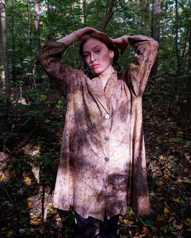 Embrace the vibe of this vintage 80s lightweight coat! Featuring a colorful floral pattern, this XL coat adds a pop of personality to any outfit.