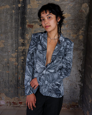 Premium preloved Escada spring floral silk mix blazer with shoulder pads | S