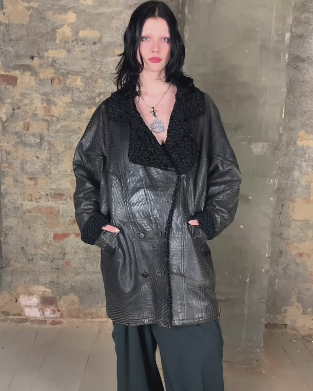 Who says vintage can't be wild? Introducing the Vintage 80s black structured coat - a statement piece for risk-takers. The oversized fit, real fur collar, and shoulder pads exude confidence and add a touch of luxury.