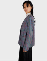   Treat yourself to a totally radical 80s blazer (thin) ! This striped piece has all the vintage vibe of the era, plus some unmistakable shoulder pads for that extra edge.